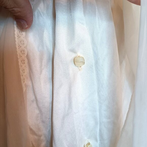 Vintage White Short Nightgown, Button Front Medium Lace Shoulder 'Cape' Romantic - Picture 5 of 7